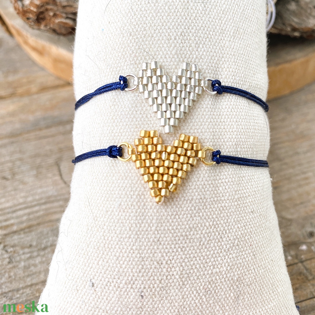 Miyuki szíves karkötő - ékszer - karkötő - charm karkötő - Meska.hu