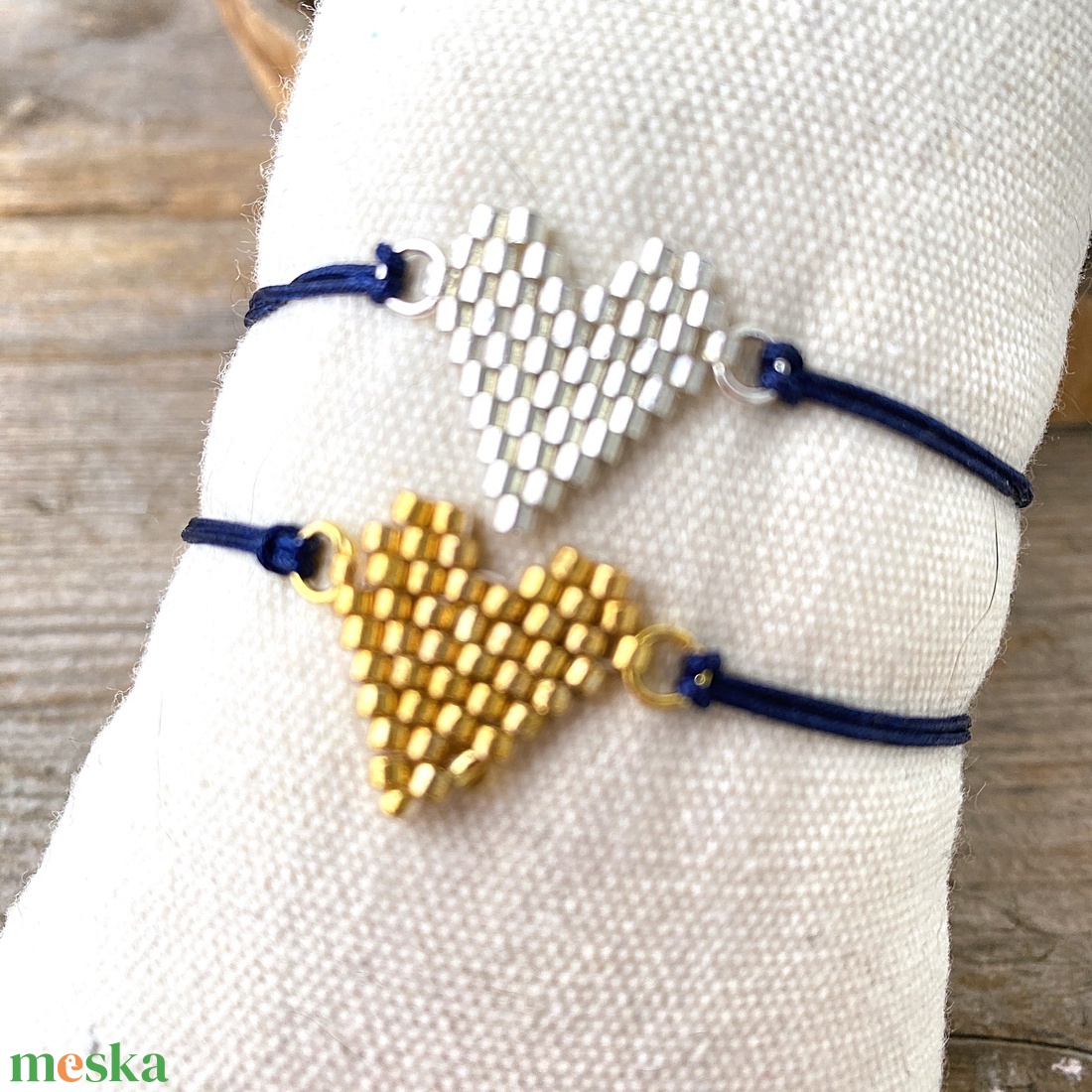 Miyuki szíves karkötő - ékszer - karkötő - charm karkötő - Meska.hu