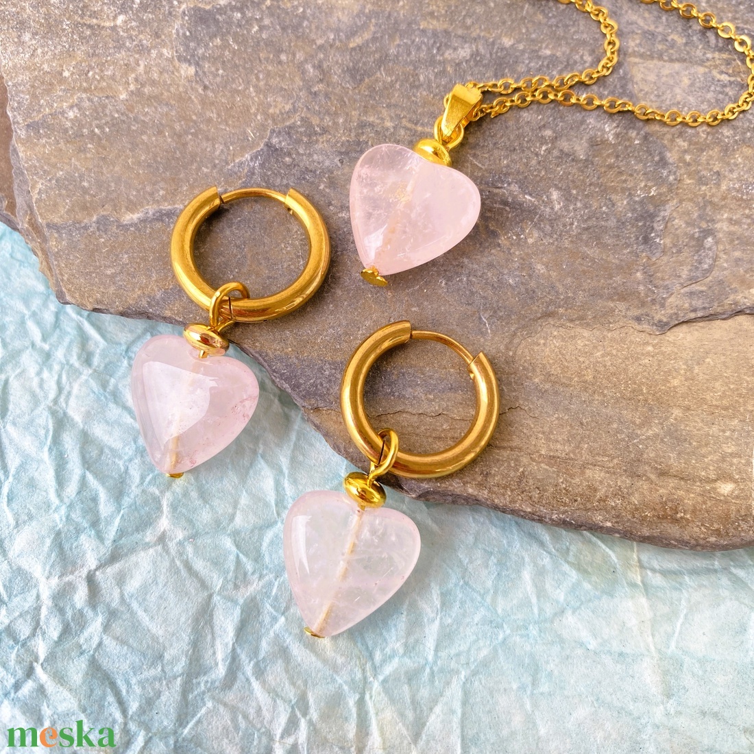 Rózsakvarc szívek  - ásvány nyaklánc/fülbevaló  szett  - ékszer - ékszerszett - Meska.hu