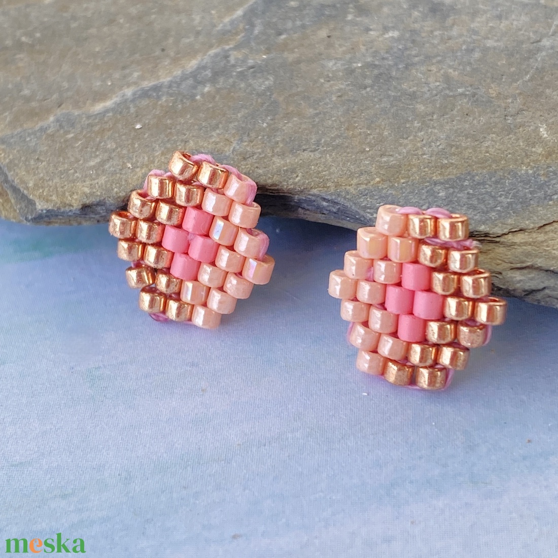 Kis6szög Tavasz -  bedugós miyuki japán gyöngy fülbevaló - ékszer - fülbevaló - pötty fülbevaló - Meska.hu