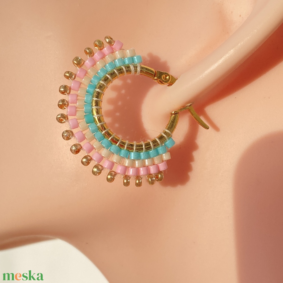 Tavasz I. - karika  fülbevaló miyuki gyöngyökből - ékszer - fülbevaló - karika fülbevaló - Meska.hu