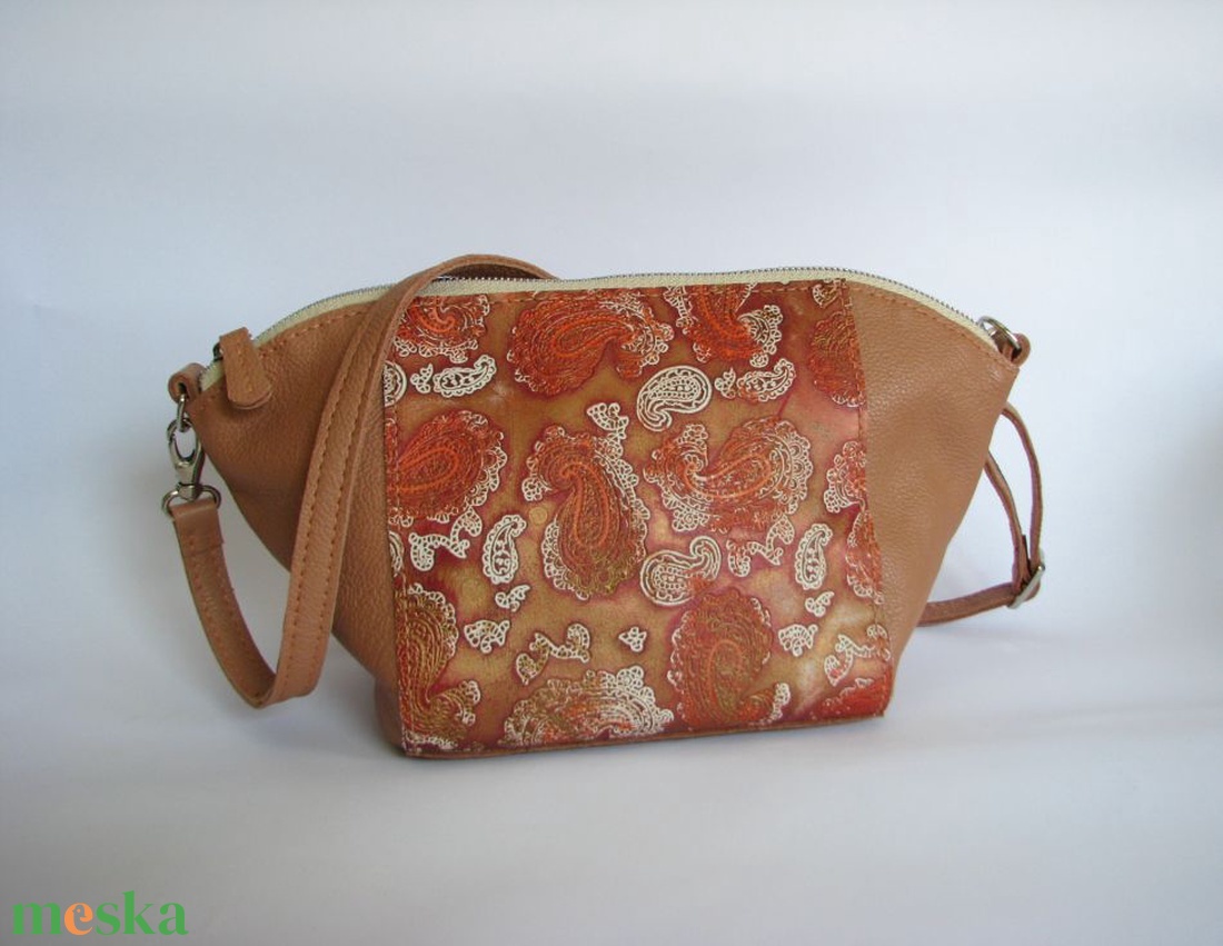 Bézs és török mintás metál bőr táska, crossbody - táska & tok - kézitáska & válltáska - válltáska - Meska.hu Bézs és török mintás metál bőr táska, crossbody - táska & tok - kézitáska & válltáska - válltáska - Meska.hu