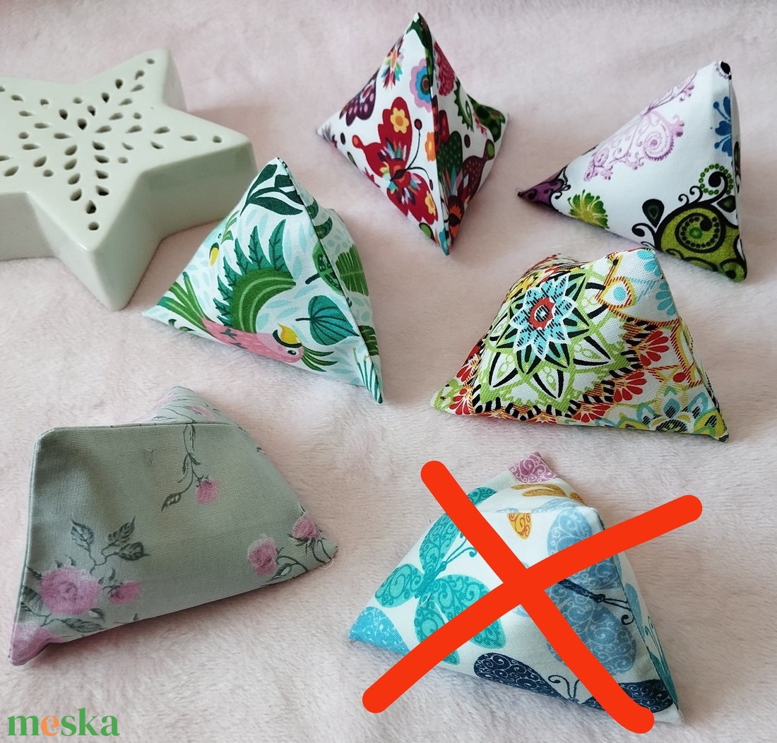 Háromszög formájú babzsák  - játék & sport - sport és kikapcsolódás - jóga, pilates, torna - Meska.hu