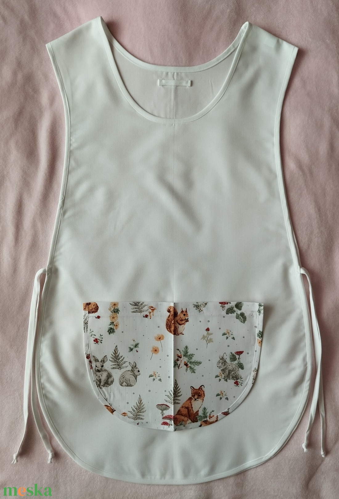 Női fehér lapköpeny,mintás zsebbel  - ruha & divat - munkaruha - Meska.hu