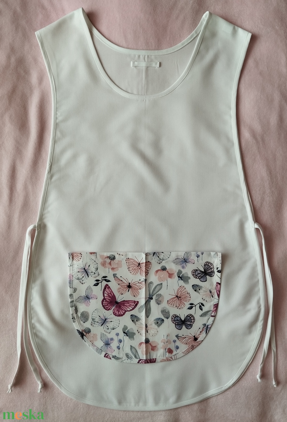 Női fehér lapköpeny,mintás zsebbel  - ruha & divat - munkaruha - Meska.hu