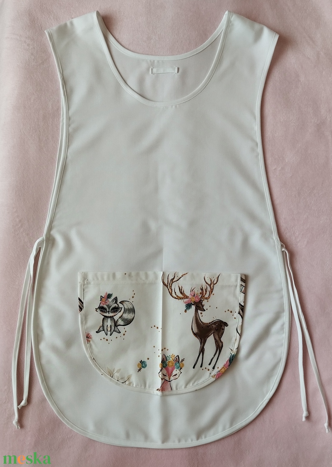 Női fehér lapköpeny,mintás zsebbel  - ruha & divat - munkaruha - Meska.hu