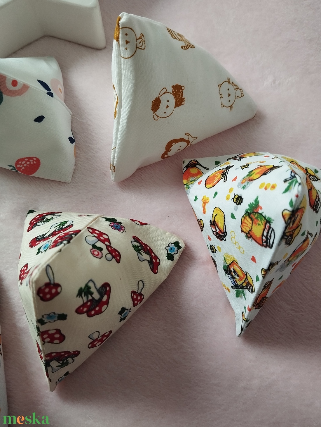 Háromszög formájú babzsák , 6db - játék & sport - készségfejlesztő és logikai játék - oktató játékok - Meska.hu