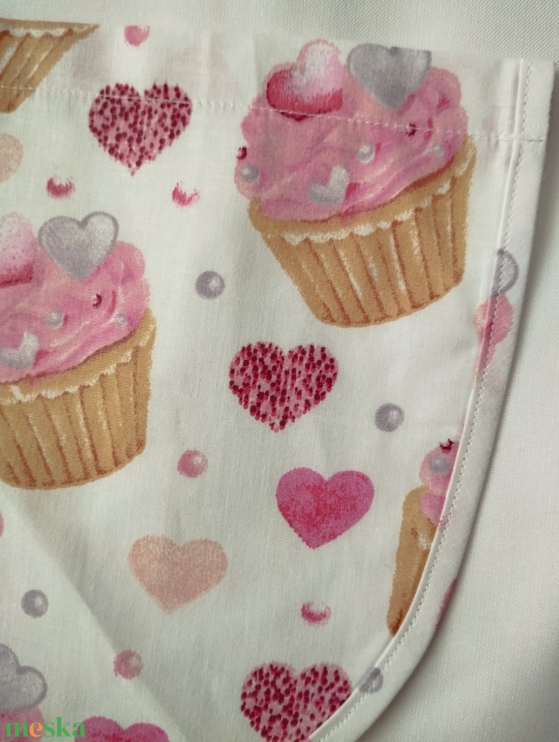 Női fehér lapköpeny,mintás zsebbel , ovis , munkaruha  - ruha & divat - női ruha - tunika - Meska.hu