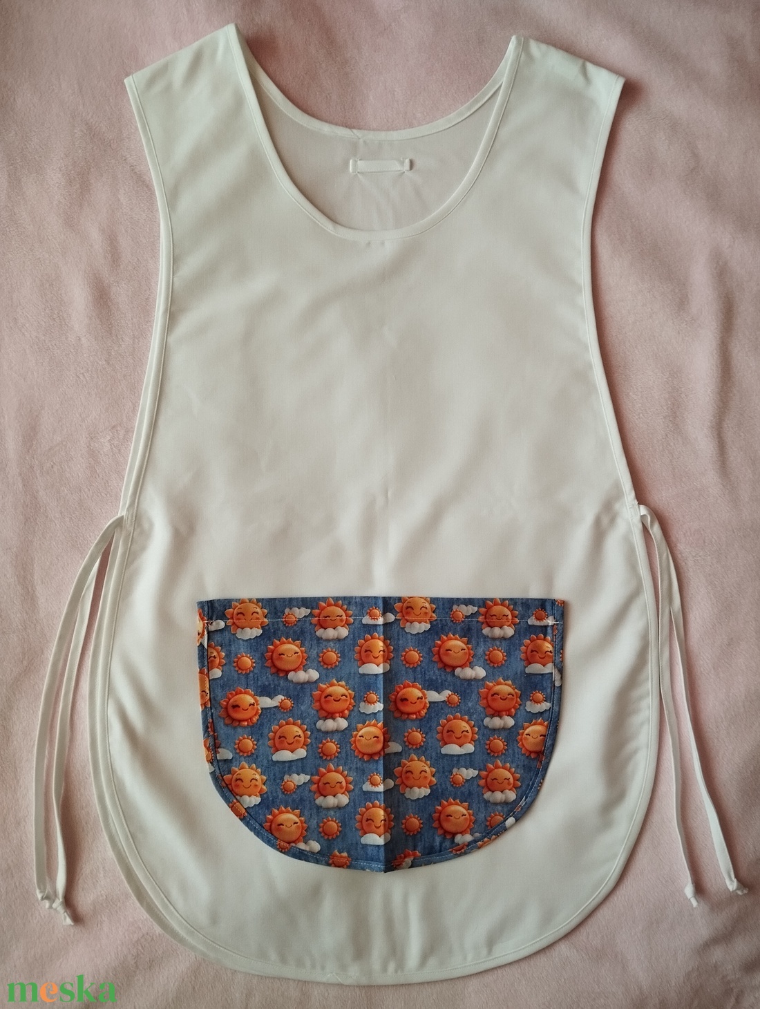 Női fehér lapköpeny,mintás zsebbel , ovis , munkaruha  - ruha & divat - női ruha - tunika - Meska.hu