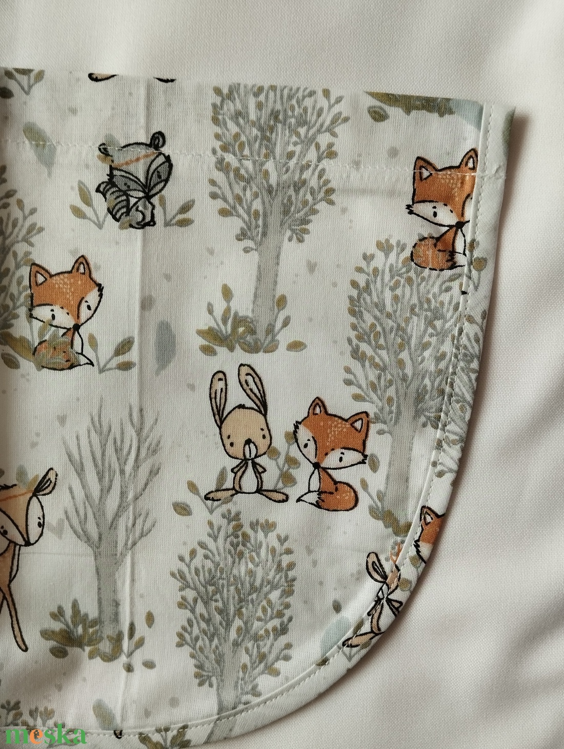 Női fehér lapköpeny, Róka , Nyuszi ��, Őz  mintás zsebbel , ovis , munkaruha  - ruha & divat - női ruha - tunika - Meska.hu