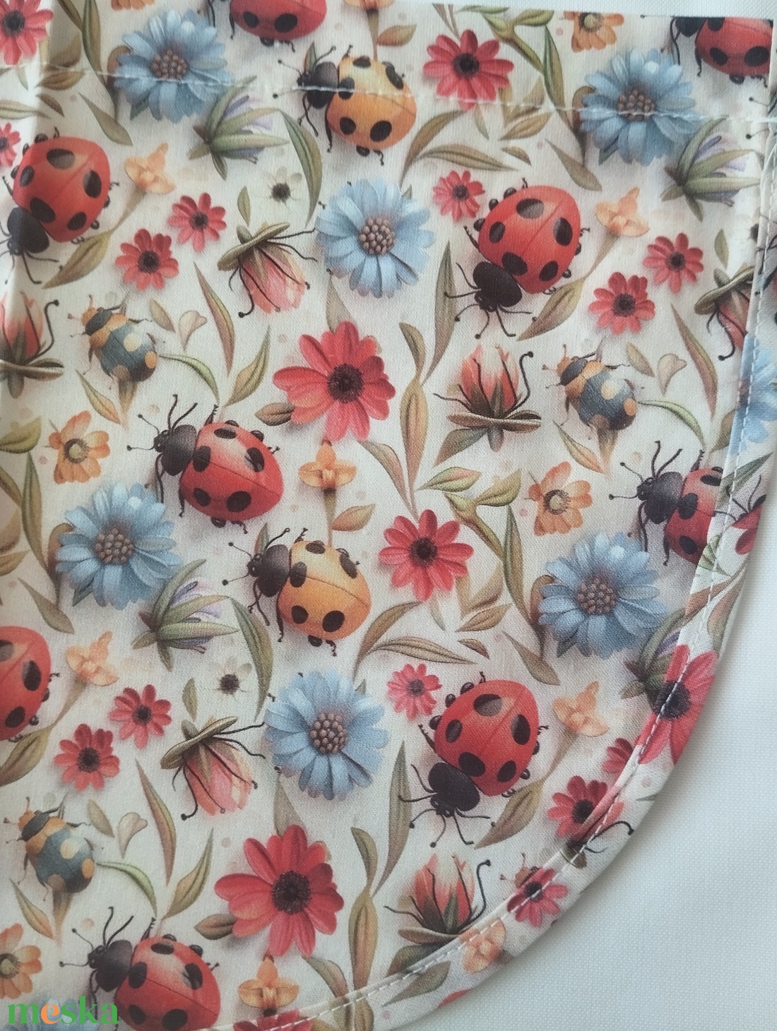 Női fehér lapköpeny, Katica �mintás zsebbel , ovis , munkaruha  - ruha & divat - női ruha - tunika - Meska.hu