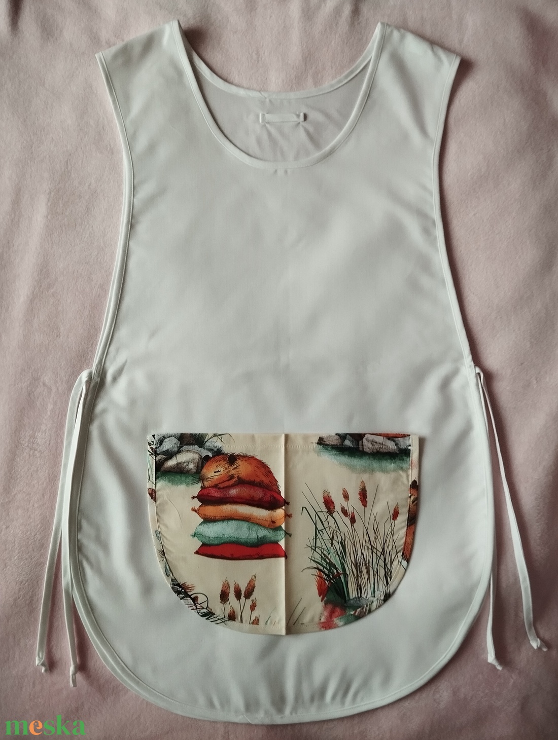 Női fehér lapköpeny, Capibara �mintás zsebbel , ovis , munkaruha  - ruha & divat - női ruha - tunika - Meska.hu