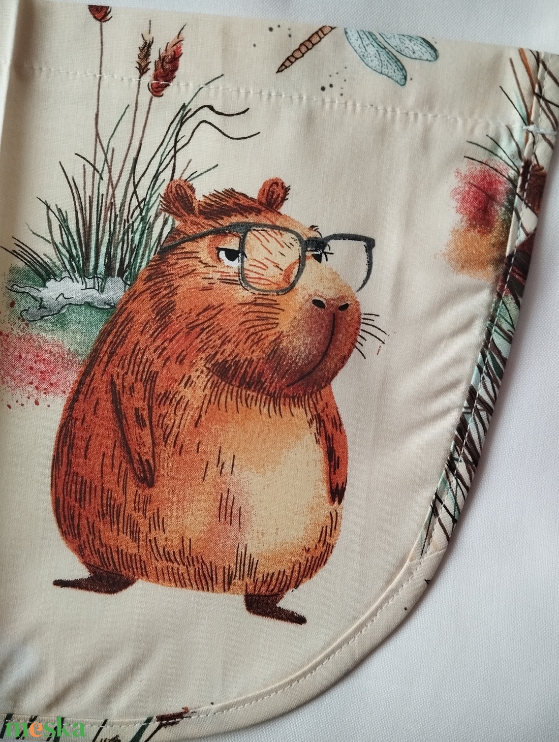 Női fehér lapköpeny, Capibara �mintás zsebbel , ovis , munkaruha  - ruha & divat - női ruha - tunika - Meska.hu