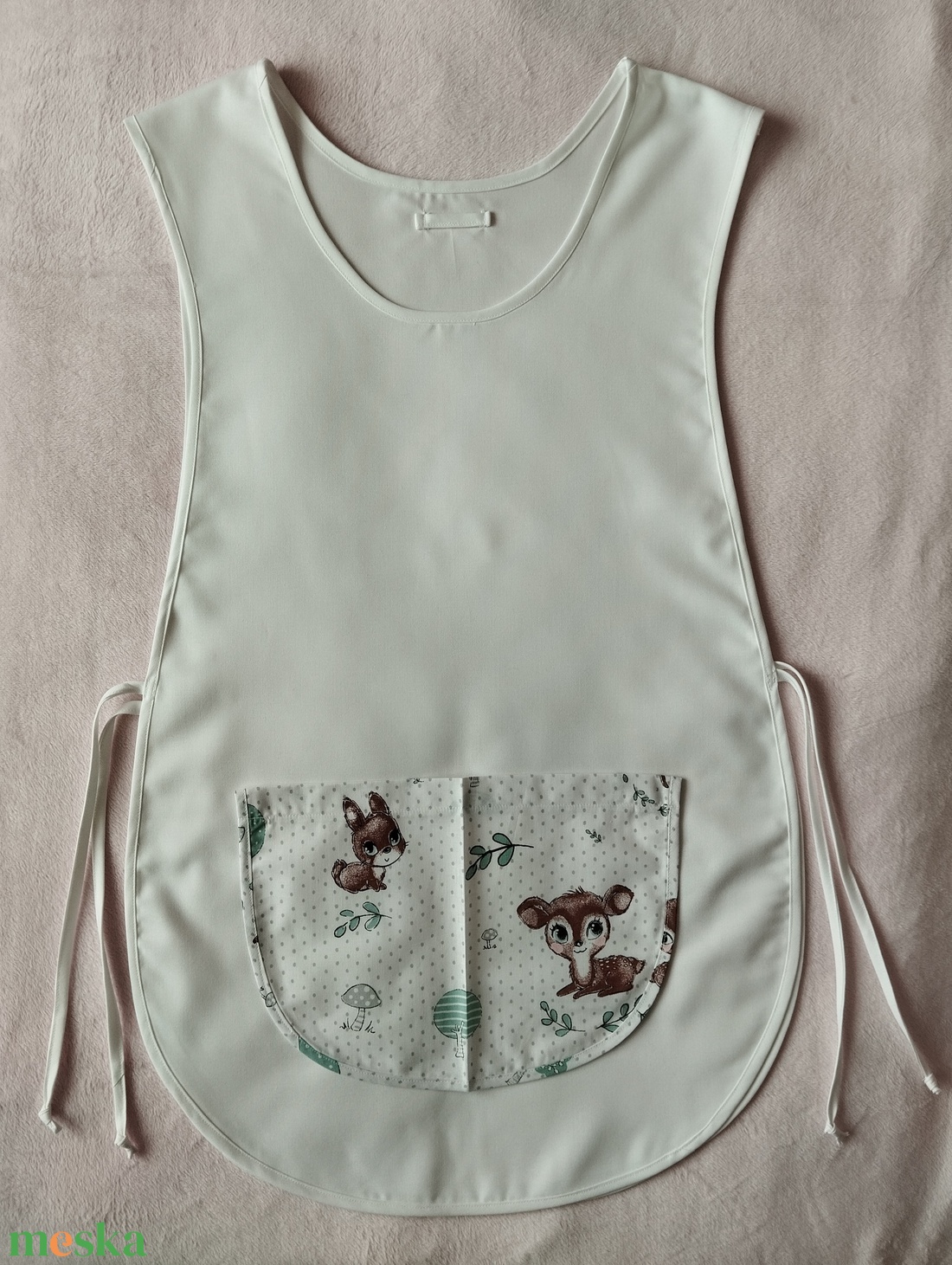 Női fehér lapköpeny, Őz mintás zsebbel , ovis , munkaruha  - ruha & divat - női ruha - tunika - Meska.hu