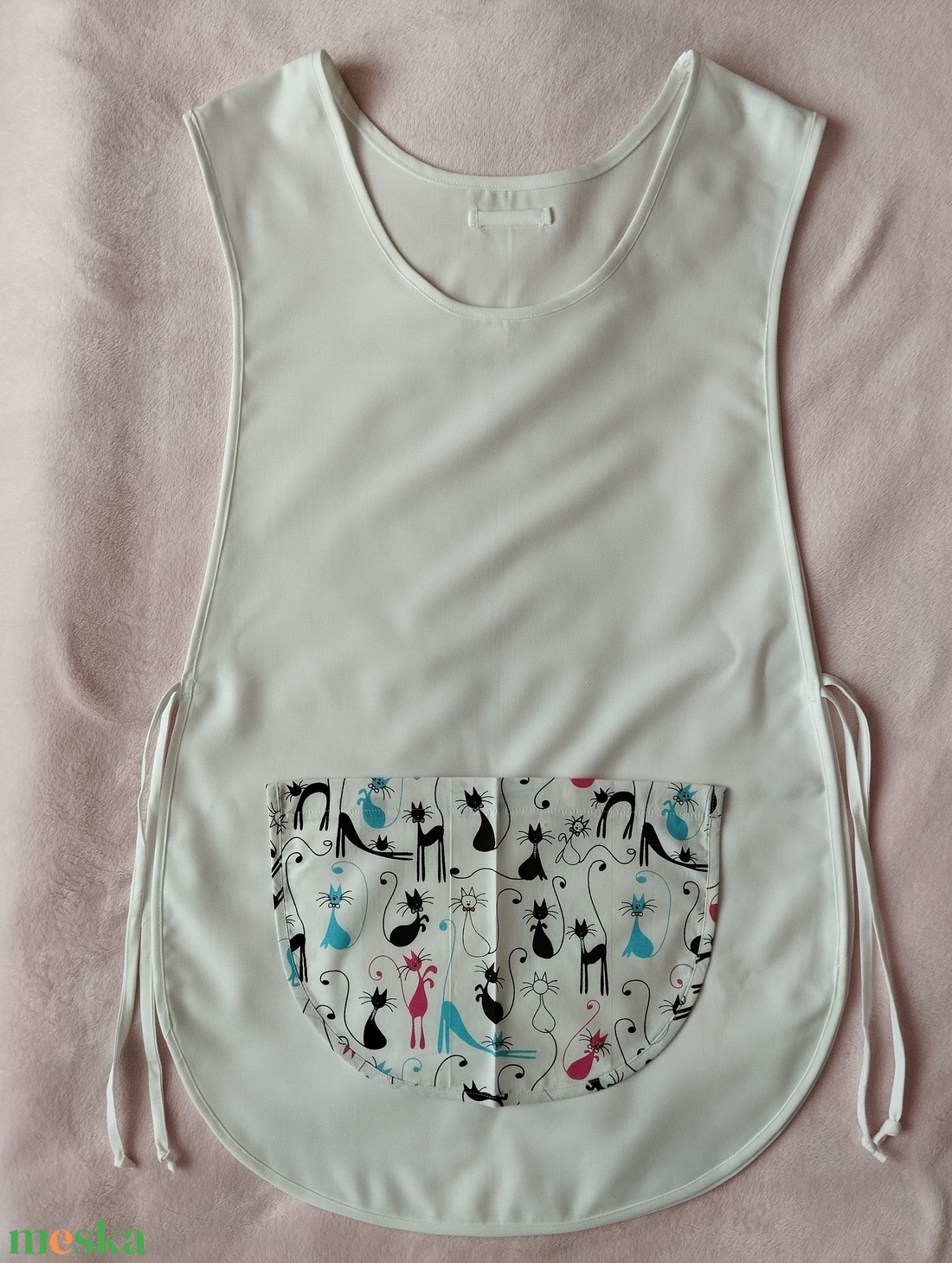 Női fehér lapköpeny, Cica �� mintás zsebbel , ovis , munkaruha  - ruha & divat - női ruha - tunika - Meska.hu