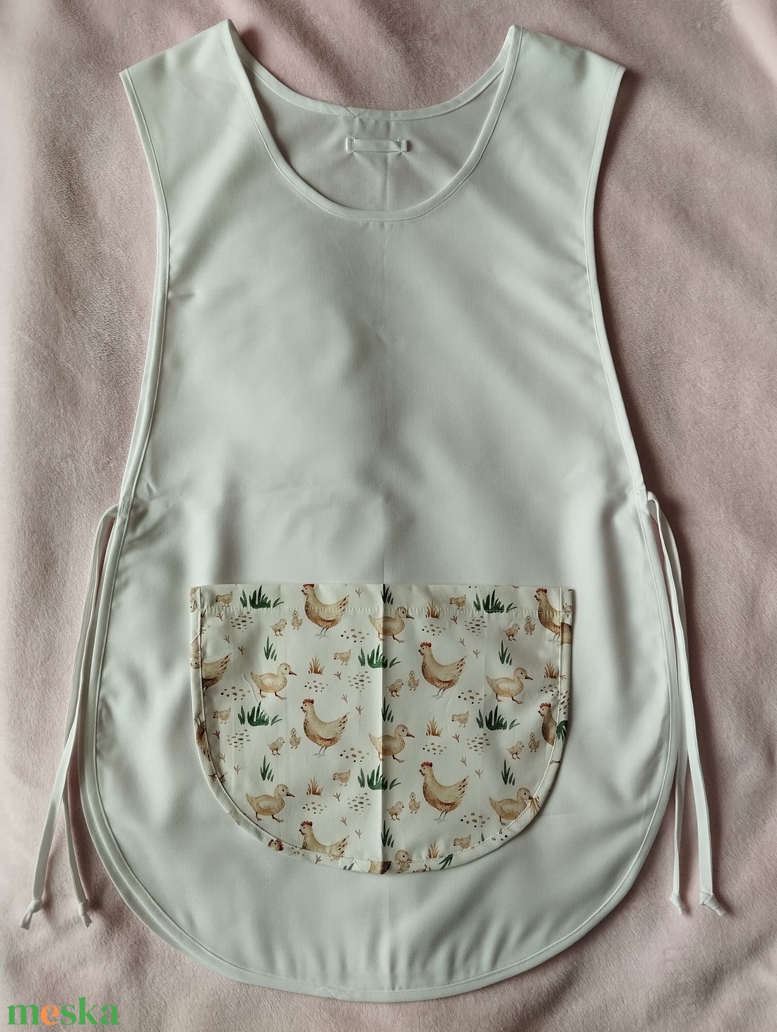 Női fehér lapköpeny, Baromfi �� � mintás zsebbel , ovis , munkaruha  - ruha & divat - női ruha - tunika - Meska.hu