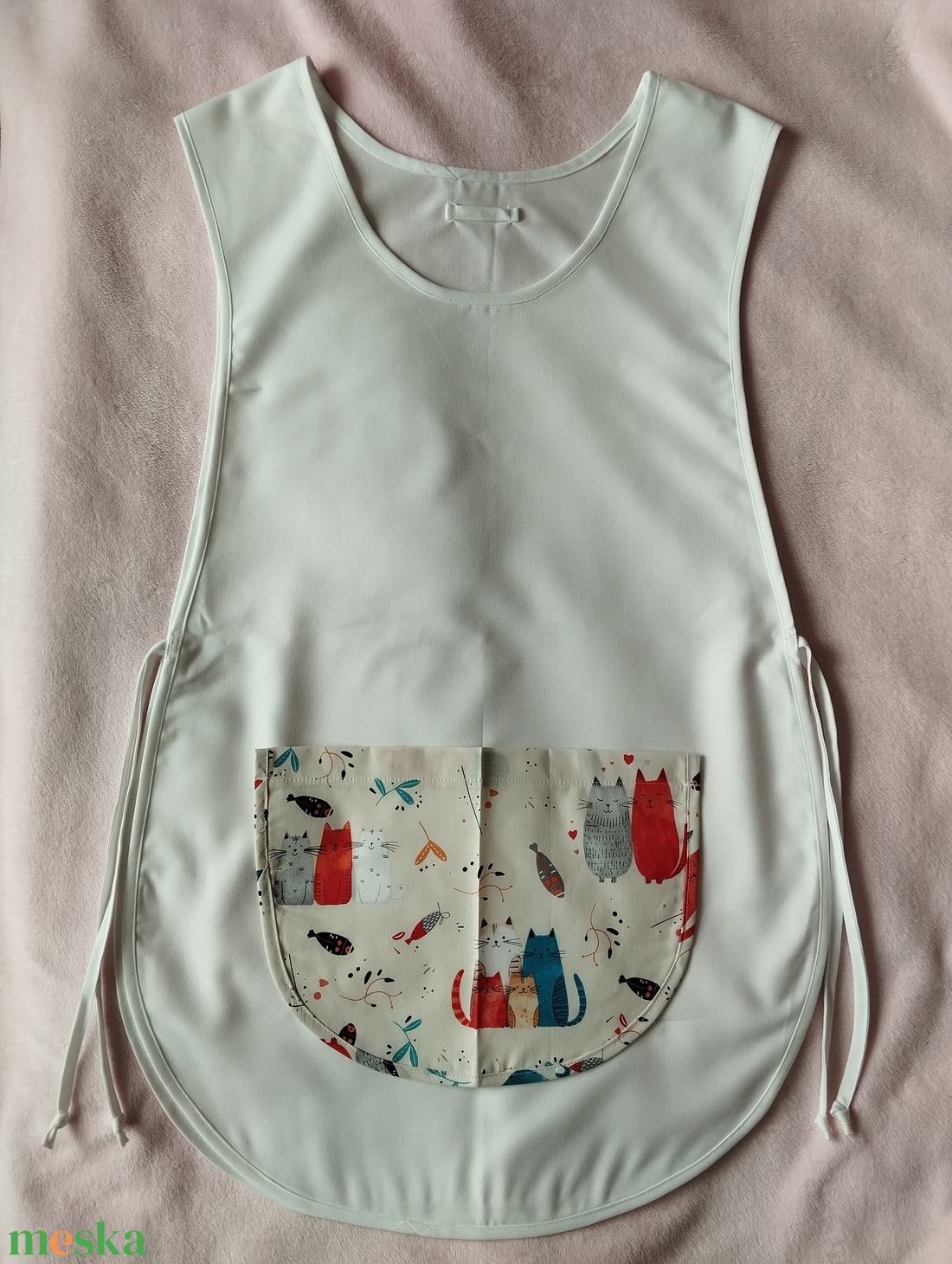 Női fehér lapköpeny, Cica �� mintás zsebbel , ovis , munkaruha  - ruha & divat - női ruha - tunika - Meska.hu