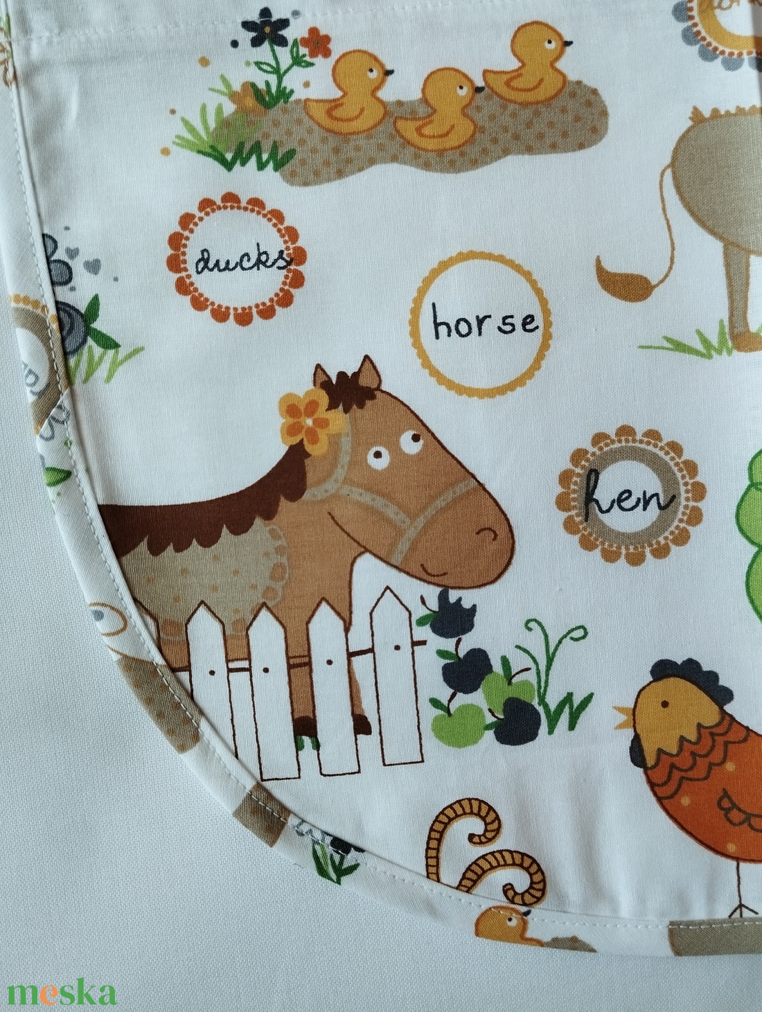 Női fehér lapköpeny, Tanyasi állatok ����mintás zsebbel , ovis , munkaruha  - ruha & divat - női ruha - tunika - Meska.hu
