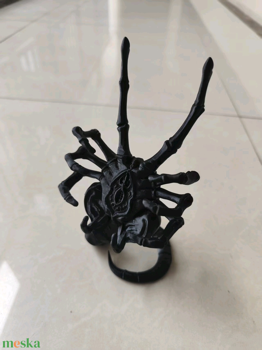 Xenomorph Grip � Egyedi, sci-fi ihletésű telefontartó - otthon & életmód - tárolás & rendszerezés - asztali telefontartó - Meska.hu