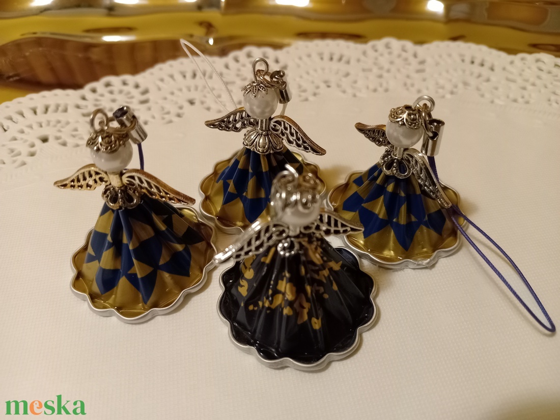 Karácsonyi angyalkák - kávékapszulából  - karácsony - karácsonyi lakásdekoráció - karácsonyi lakásdíszek - Meska.hu