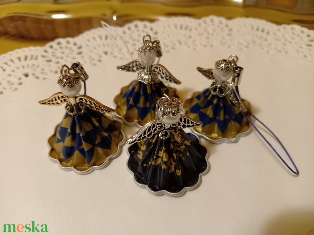 Karácsonyi angyalkák - kávékapszulából  - karácsony - karácsonyi lakásdekoráció - karácsonyi lakásdíszek - Meska.hu