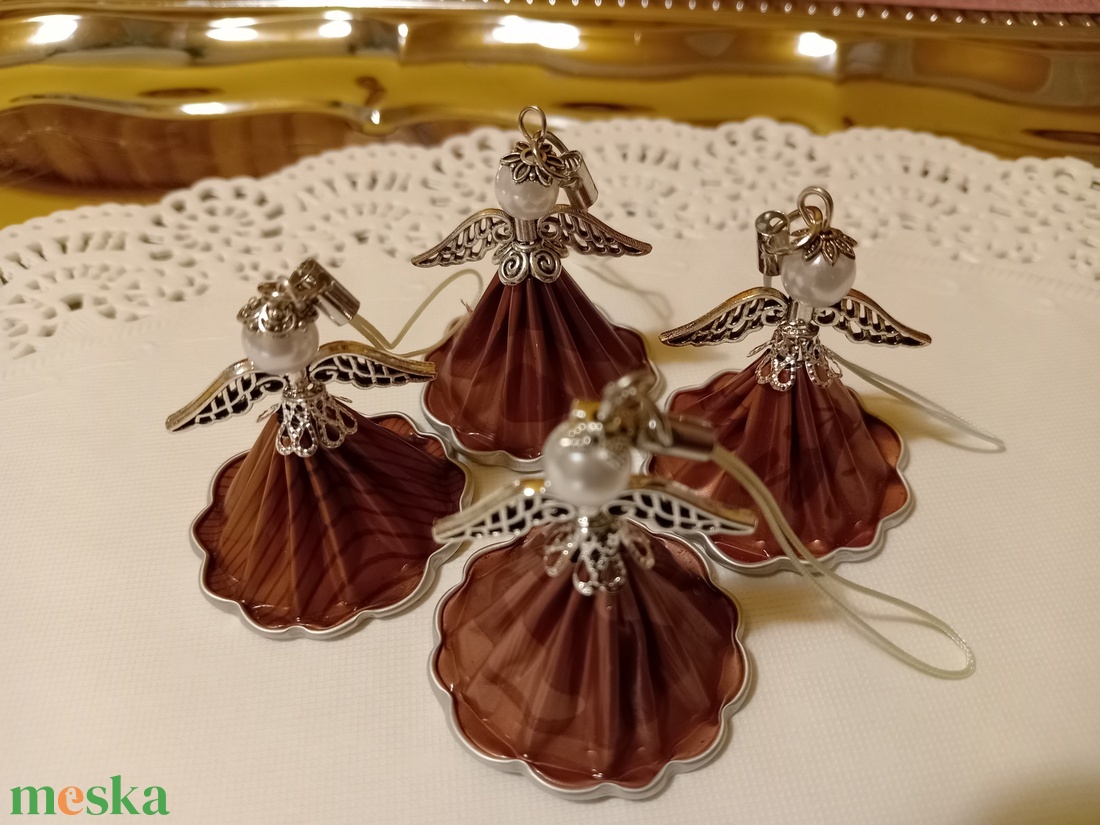 Karácsonyi angyalkák - kávékapszulából  - karácsony - karácsonyi lakásdekoráció - karácsonyi lakásdíszek - Meska.hu