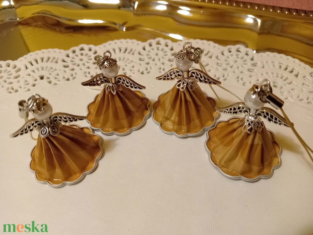 Karácsonyi angyalkák - kávékapszulából  - karácsony - karácsonyi lakásdekoráció - karácsonyi lakásdíszek - Meska.hu