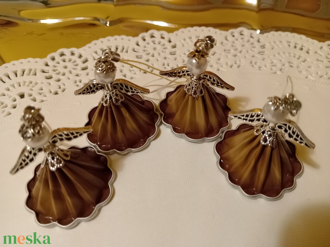 Karácsonyi angyalkák - kávékapszulából  - karácsony - karácsonyi lakásdekoráció - karácsonyi lakásdíszek - Meska.hu