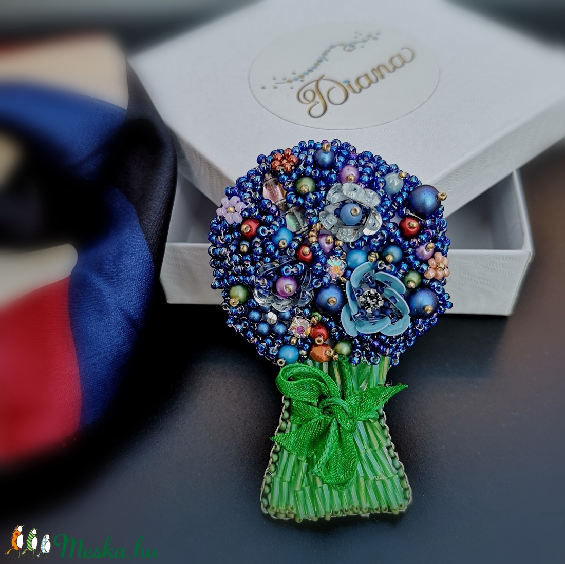 Viágcsokor - Bross - ékszer - kitűző és bross - kitűző - Meska.hu Viágcsokor - Bross - ékszer - kitűző és bross - kitűző - Meska.hu