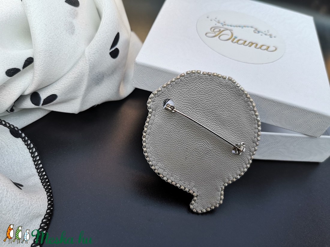 Női arc- Bross - ékszer - kitűző és bross - kitűző - Meska.hu Női arc- Bross - ékszer - kitűző és bross - kitűző - Meska.hu