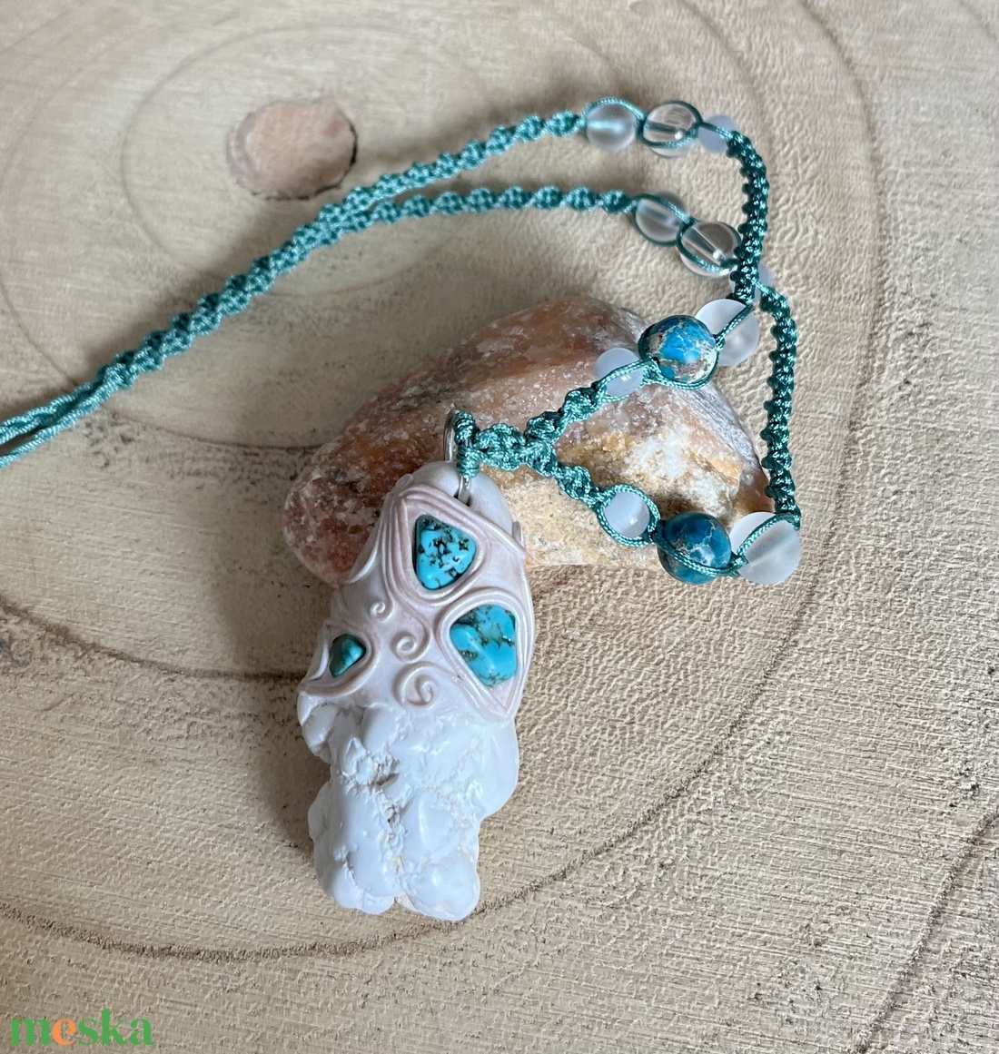 Nyers MAGNEZIT medál TÜRKINITTEL kirakva - ékszer - nyaklánc - medálos nyaklánc - Meska.hu