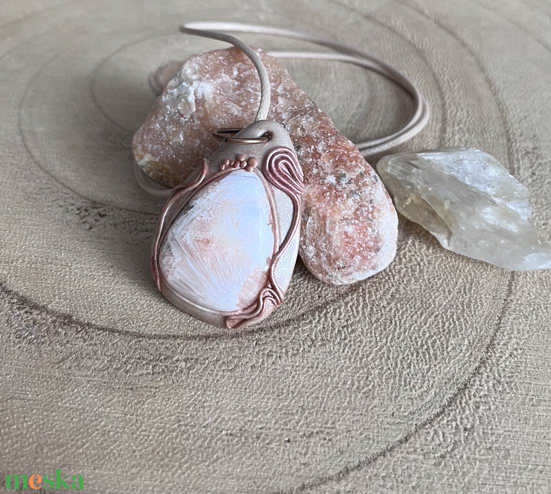 Skolecit medál - ékszer - nyaklánc - medálos nyaklánc - Meska.hu