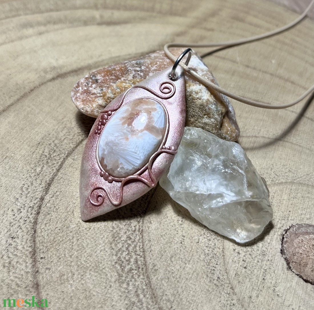 Skolecit medál  - ékszer - nyaklánc - medálos nyaklánc - Meska.hu