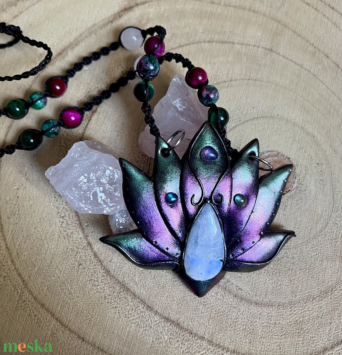 Szivárvány HOLDKŐ lótusz amulett - ékszer - nyaklánc - medálos nyaklánc - Meska.hu