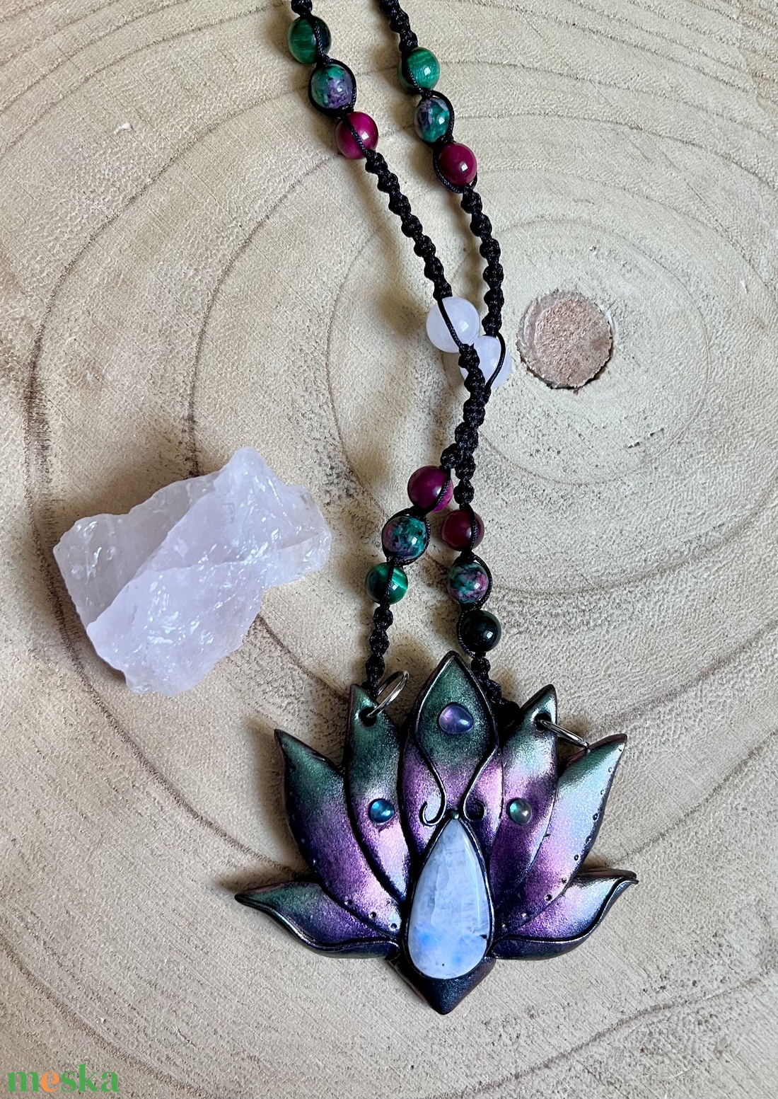 Szivárvány HOLDKŐ lótusz amulett - ékszer - nyaklánc - medálos nyaklánc - Meska.hu