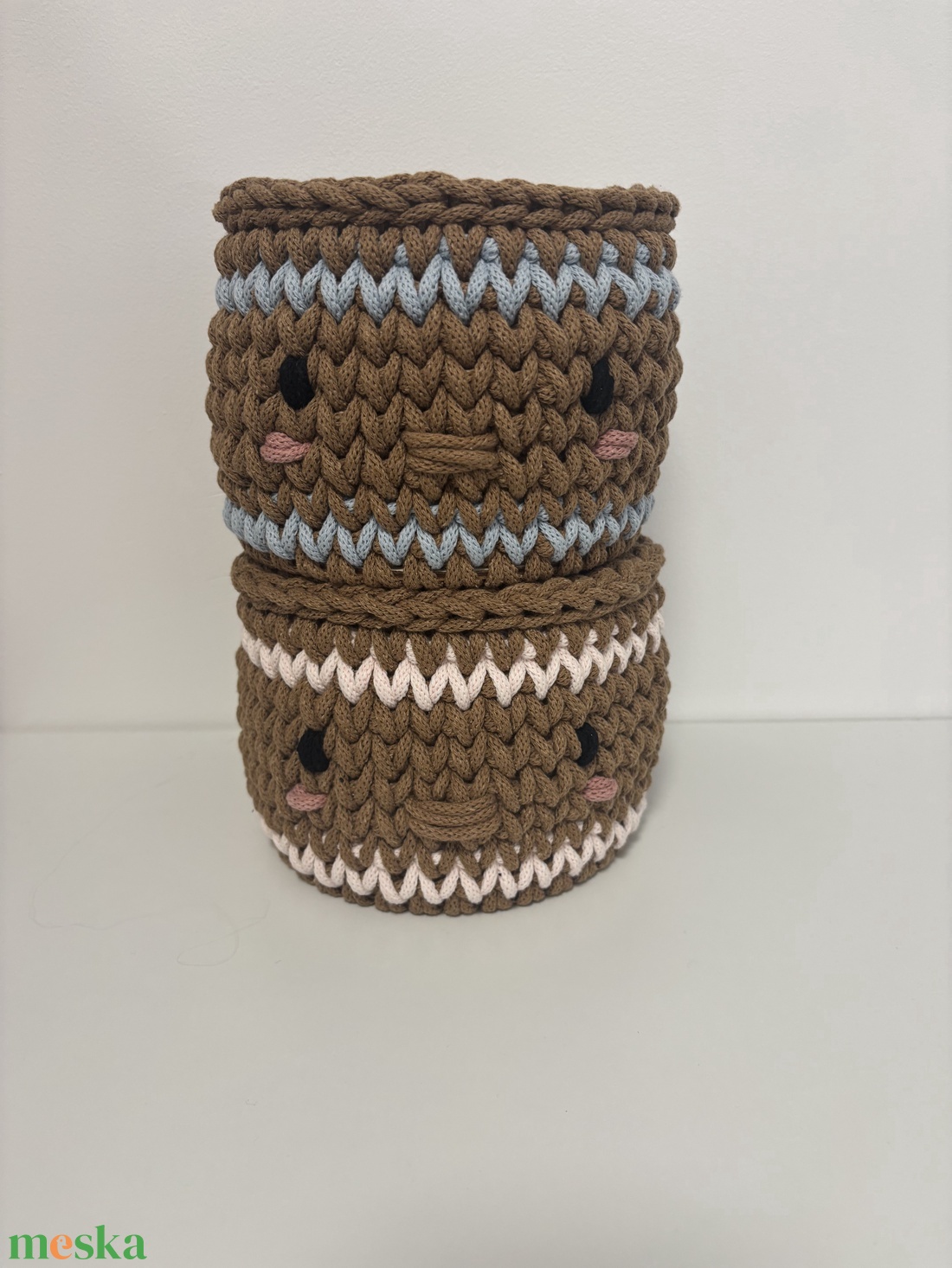 Horgolt mézi tároló -  - Meska.hu