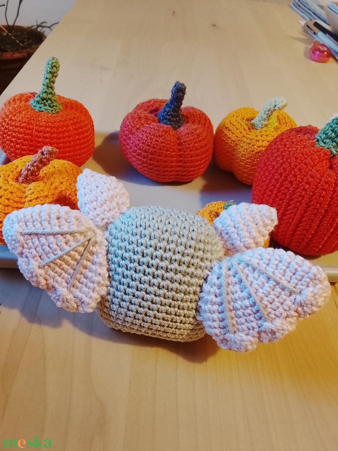 Horgolt denevér - otthon & életmód - dekoráció - asztal és polc dekoráció - horgolt & csipketerítő - Meska.hu