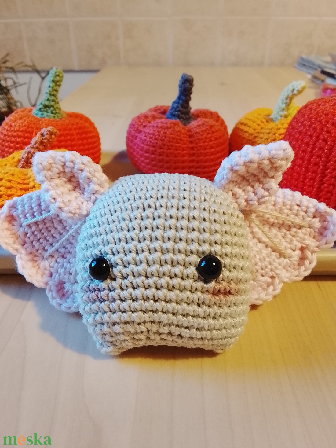 Horgolt denevér - otthon & életmód - dekoráció - asztal és polc dekoráció - horgolt & csipketerítő - Meska.hu