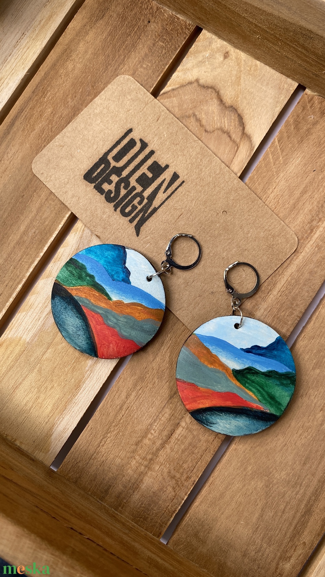 Tél - festett fa fülbevaló, kerek - ékszer - fülbevaló - lógós kerek fülbevaló - Meska.hu