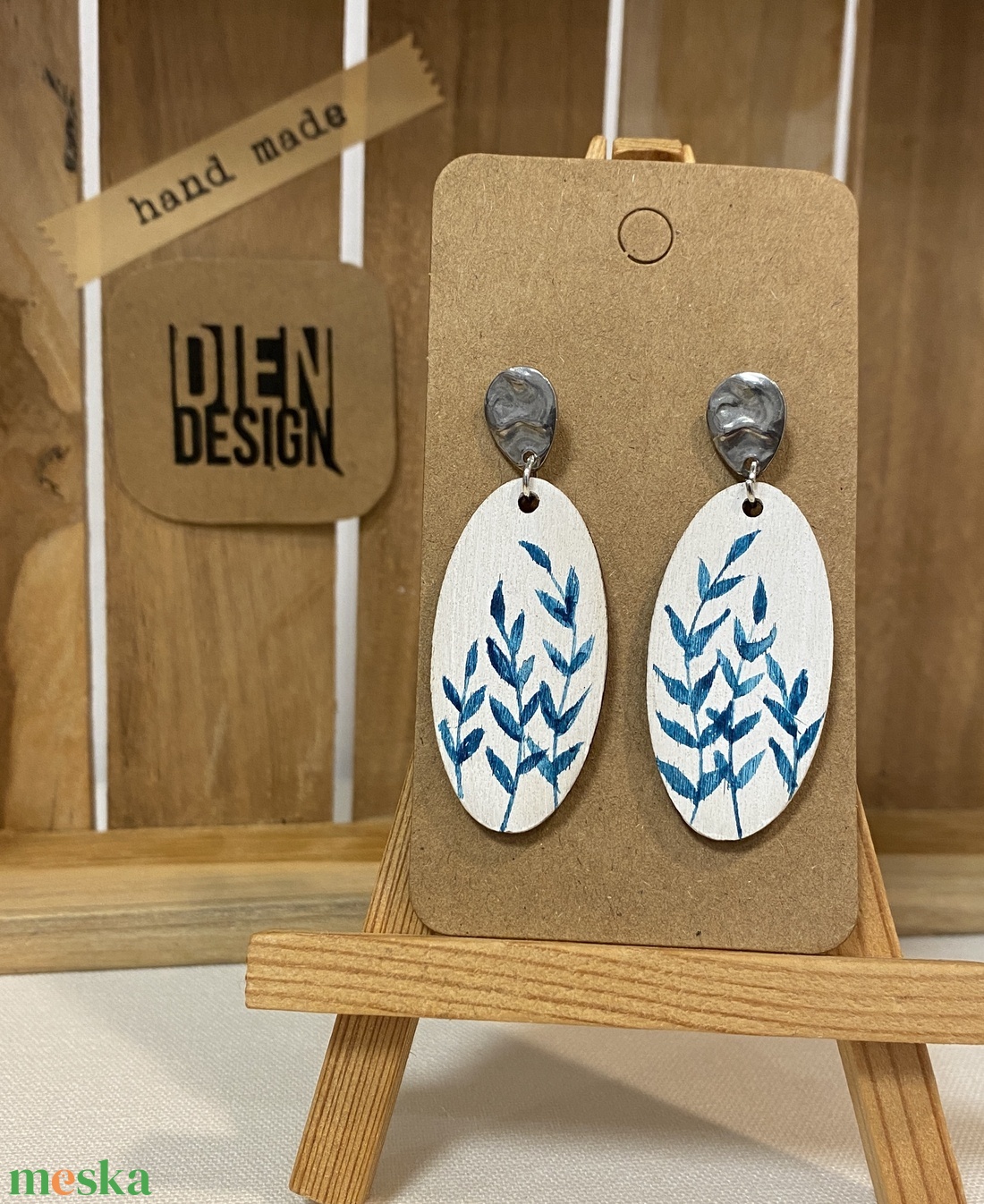 Ornamentika1 - kézzel festett ornamentikus fa fülbevaló, kék, ovális, nagy - ékszer - fülbevaló - lógó fülbevaló - Meska.hu