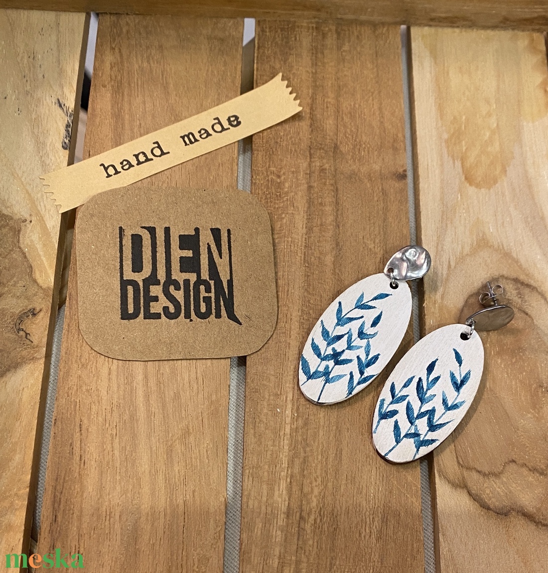 Ornamentika1 - kézzel festett ornamentikus fa fülbevaló, kék, ovális, nagy - ékszer - fülbevaló - lógó fülbevaló - Meska.hu