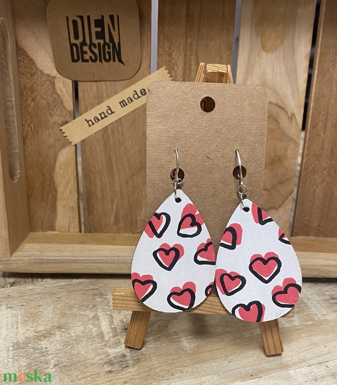 Love -  ézzfestett fa fülbevaló, csepp alakú, nagy - ékszer - fülbevaló - lógó csepp fülbevaló - Meska.hu