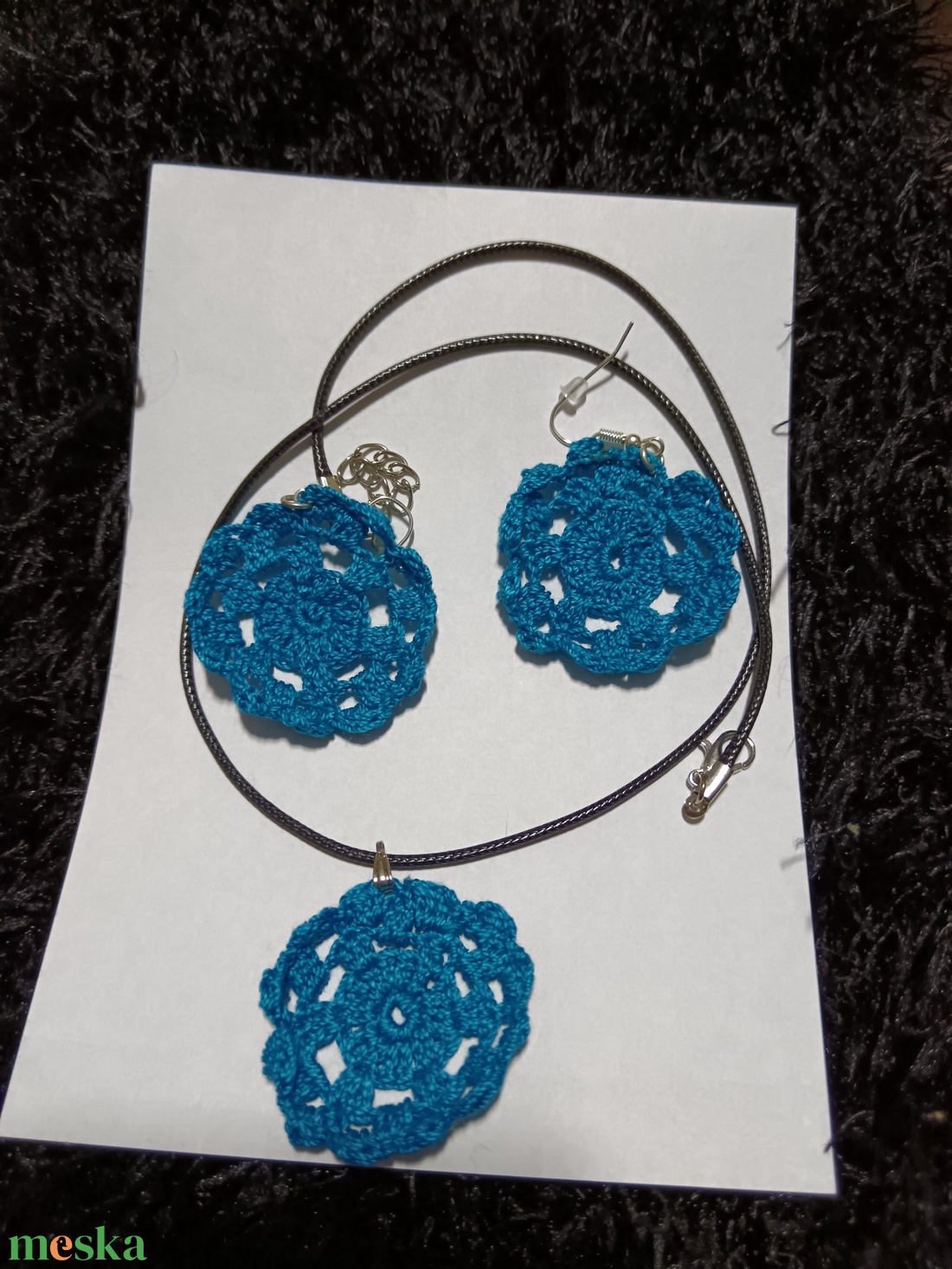 Kék horgolt szett fülbevaló és nyaklánc - ékszer - ékszerszett - Meska.hu