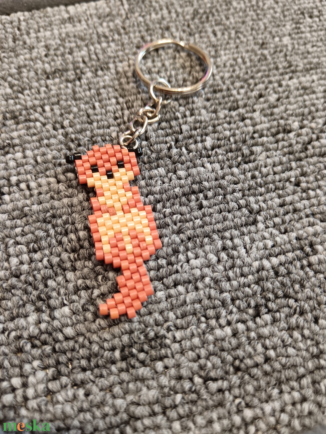 Vidra gyöngy kulcstartó  - táska & tok - kulcstartó & táskadísz - kulcstartó - Meska.hu