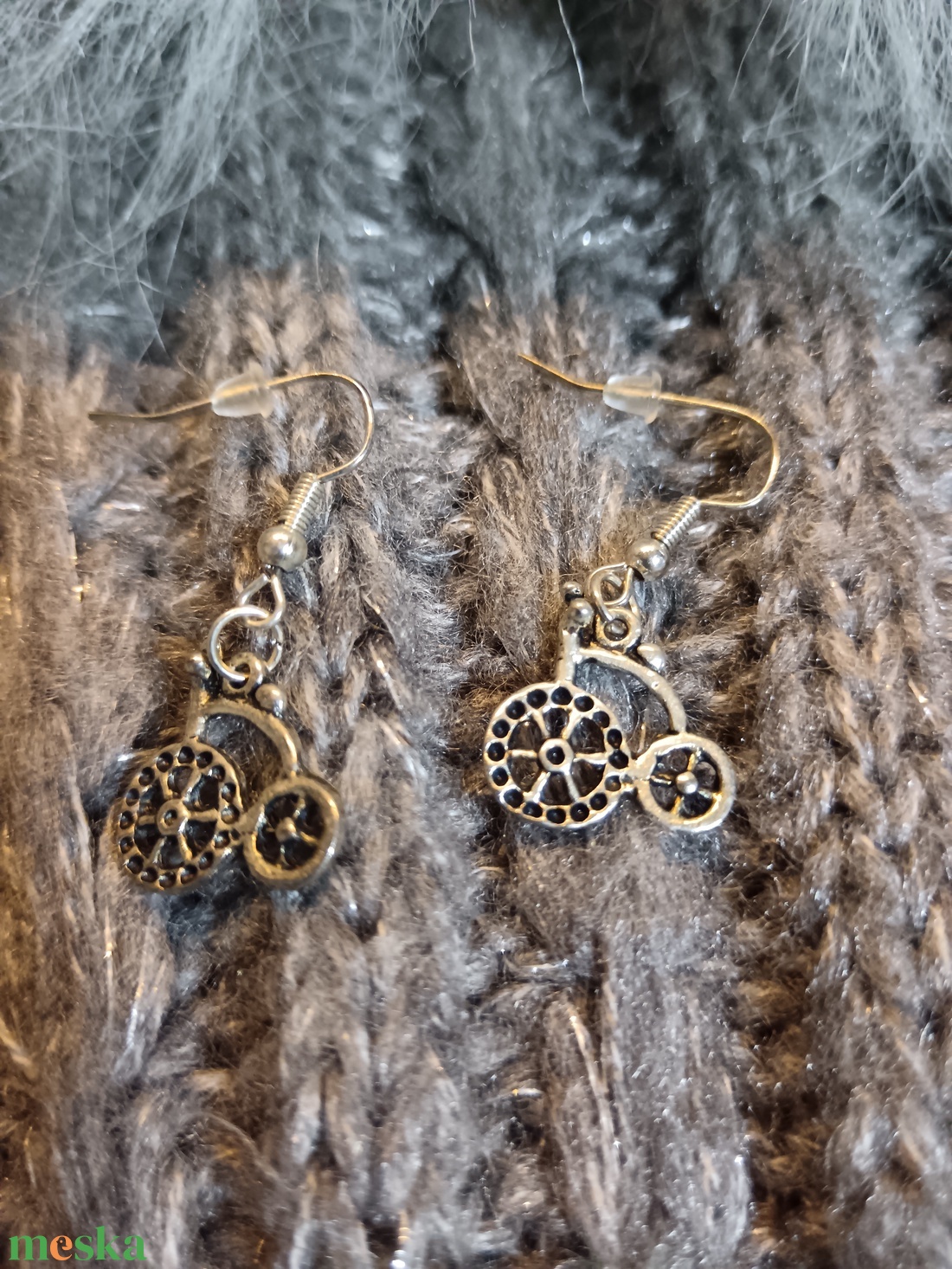 Nagy első kerekű bicikli fülbevaló � retró hangulat és vidám stílus - ékszer - fülbevaló - lógó fülbevaló - Meska.hu