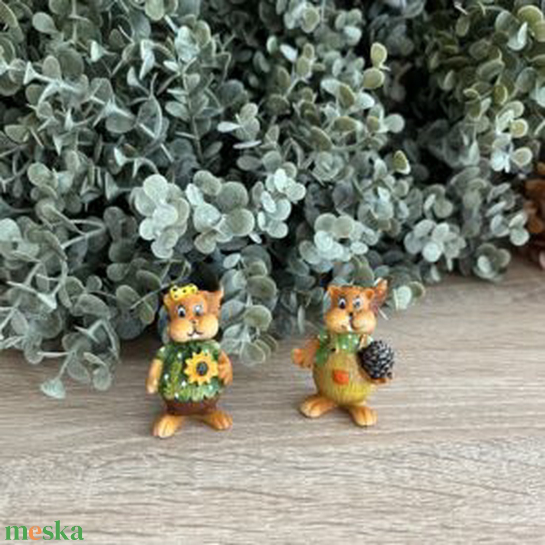 Kis mókus - kellékek & szerszámok - dekorációs kellékek - figurák - Meska.hu