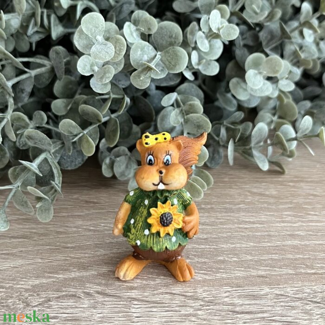 Kis mókus - kellékek & szerszámok - dekorációs kellékek - figurák - Meska.hu