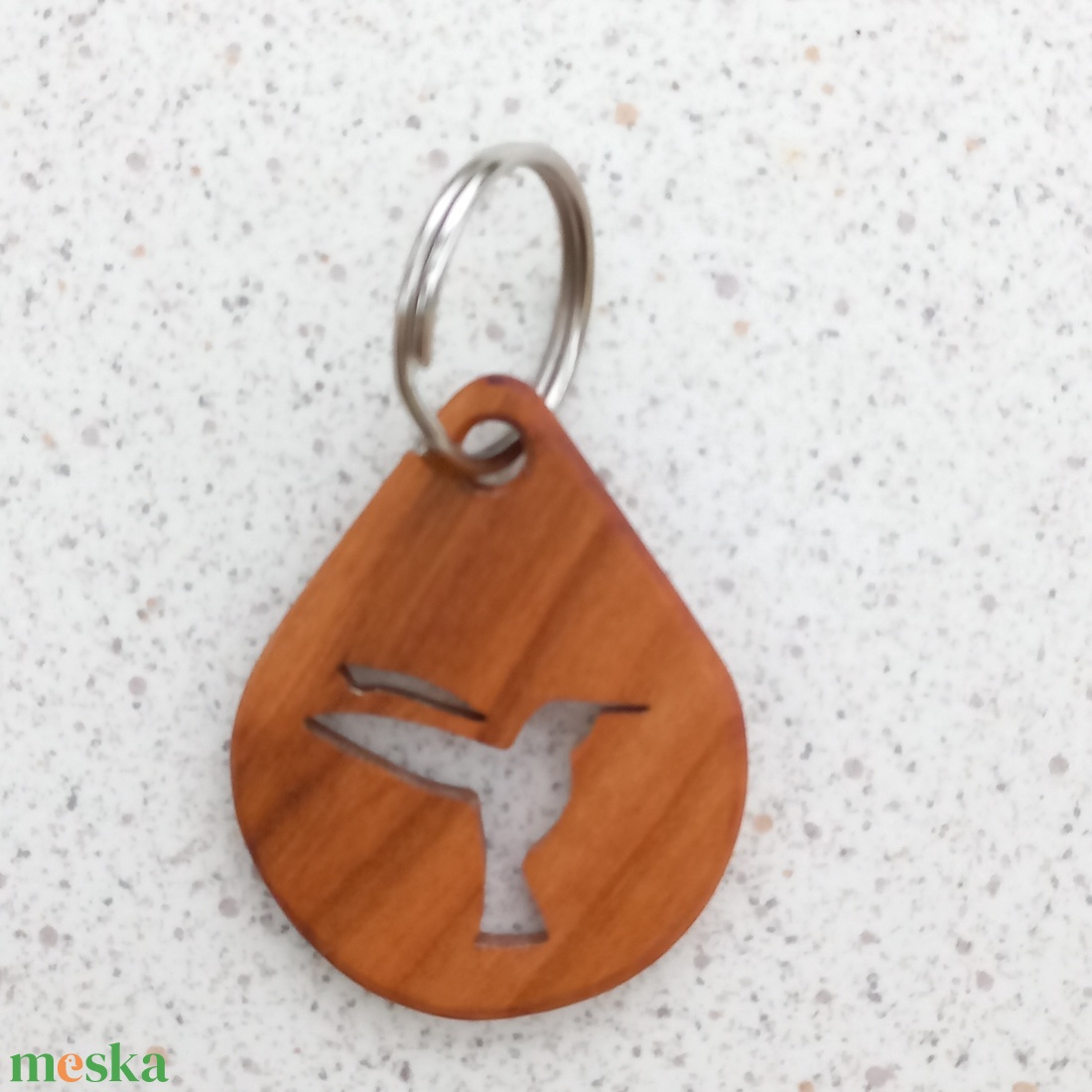 Kolibri mintájú fa kulcstartó, ajándék madárbarátoknak - táska & tok - kulcstartó & táskadísz - kulcstartó - Meska.hu Kolibri mintájú fa kulcstartó, ajándék madárbarátoknak - táska & tok - kulcstartó & táskadísz - kulcstartó - Meska.hu
