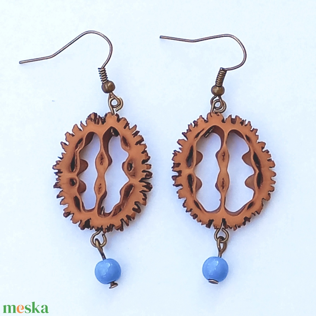 Gyöngyös fekete dió fülbevaló, romantikusan természetes ajándék - ékszer - fülbevaló - lógó fülbevaló - Meska.hu