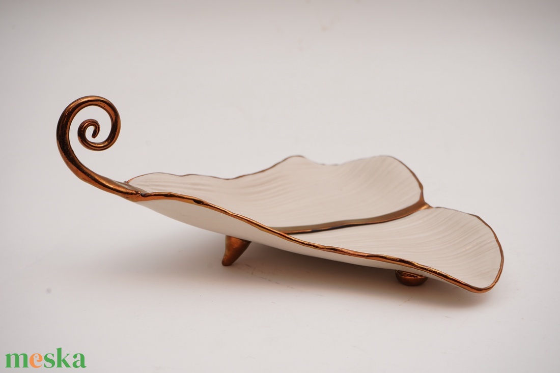 Csíkos ginkgo levél tálaló -  - Meska.hu